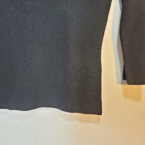 CYRUS Knits top. Black 3/4 length sleeve. Small - Picture 4 of 9